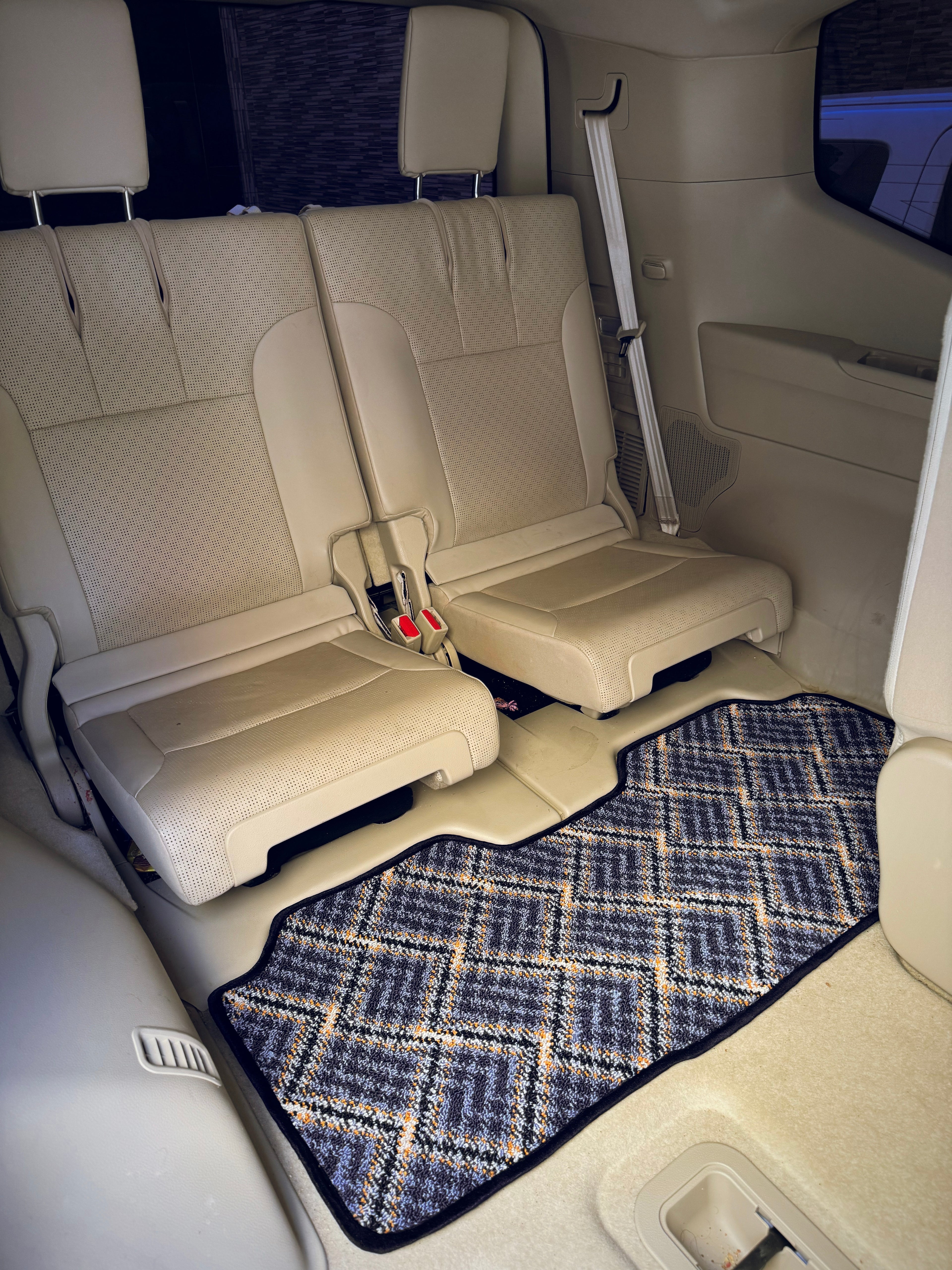 Bluemora Aura – Premium Kashmiri Rug Car Mats