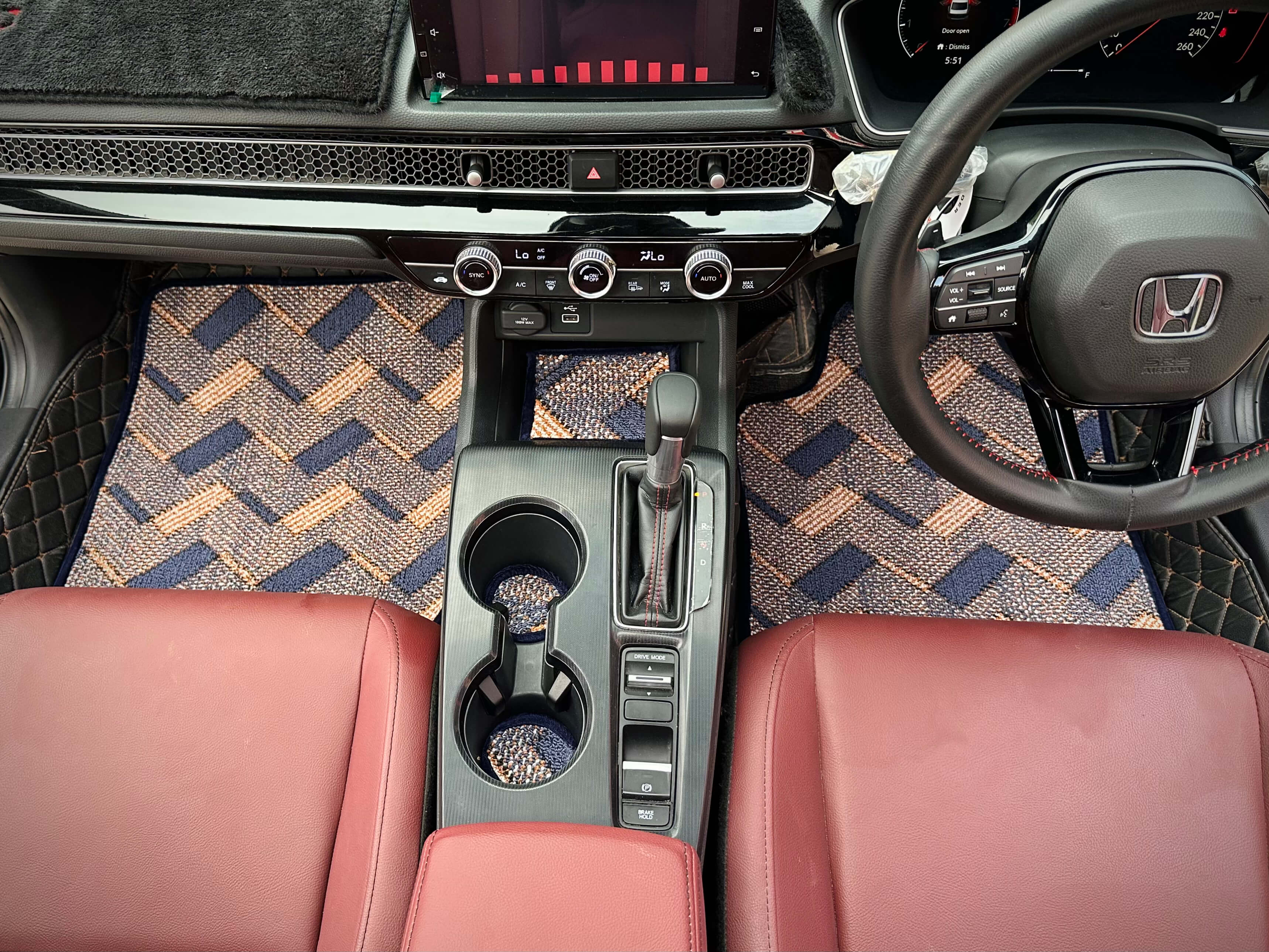 Sapphire Aura – Premium Kashmiri Rug Car Mats