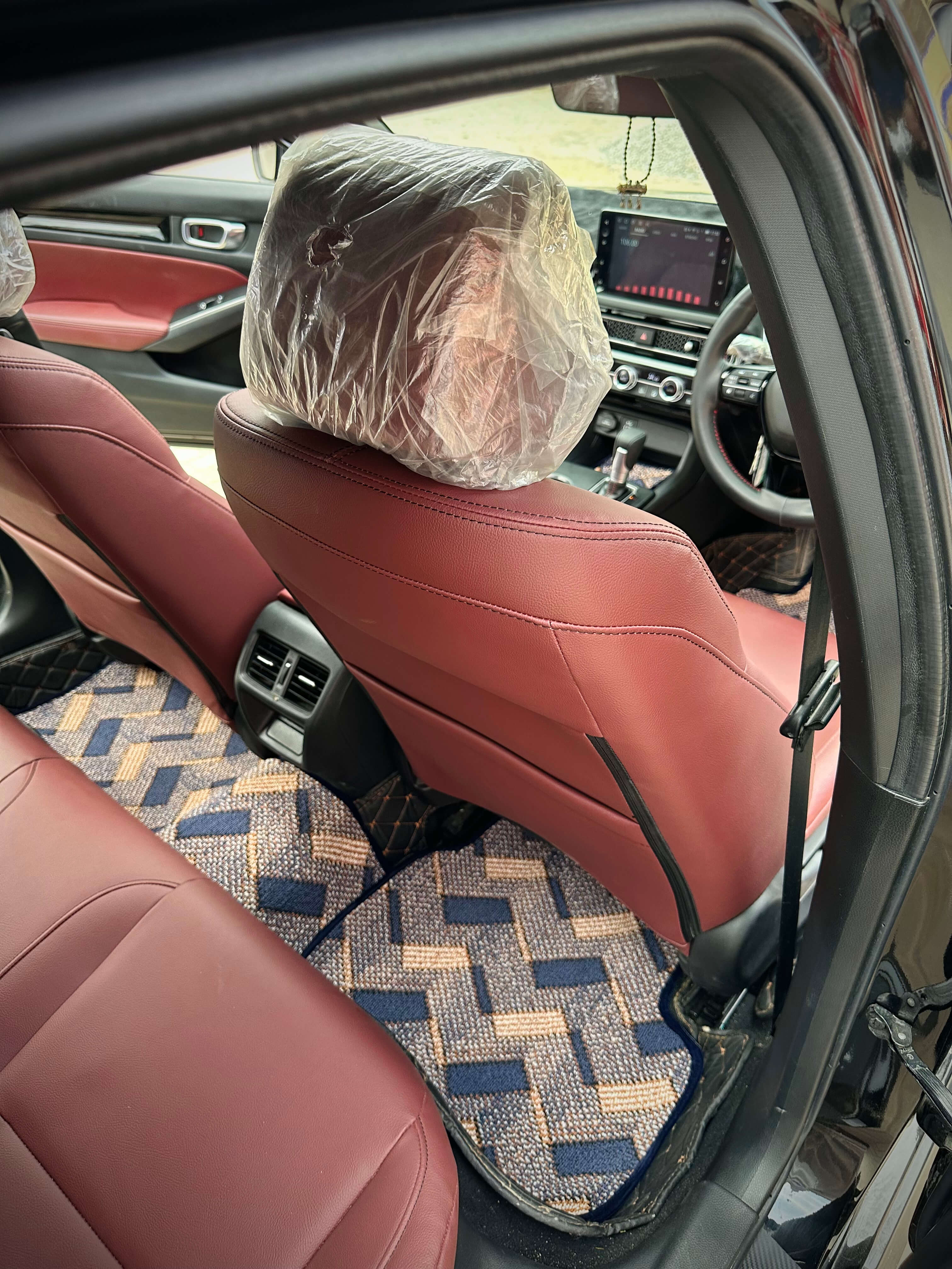 Sapphire Aura – Premium Kashmiri Rug Car Mats