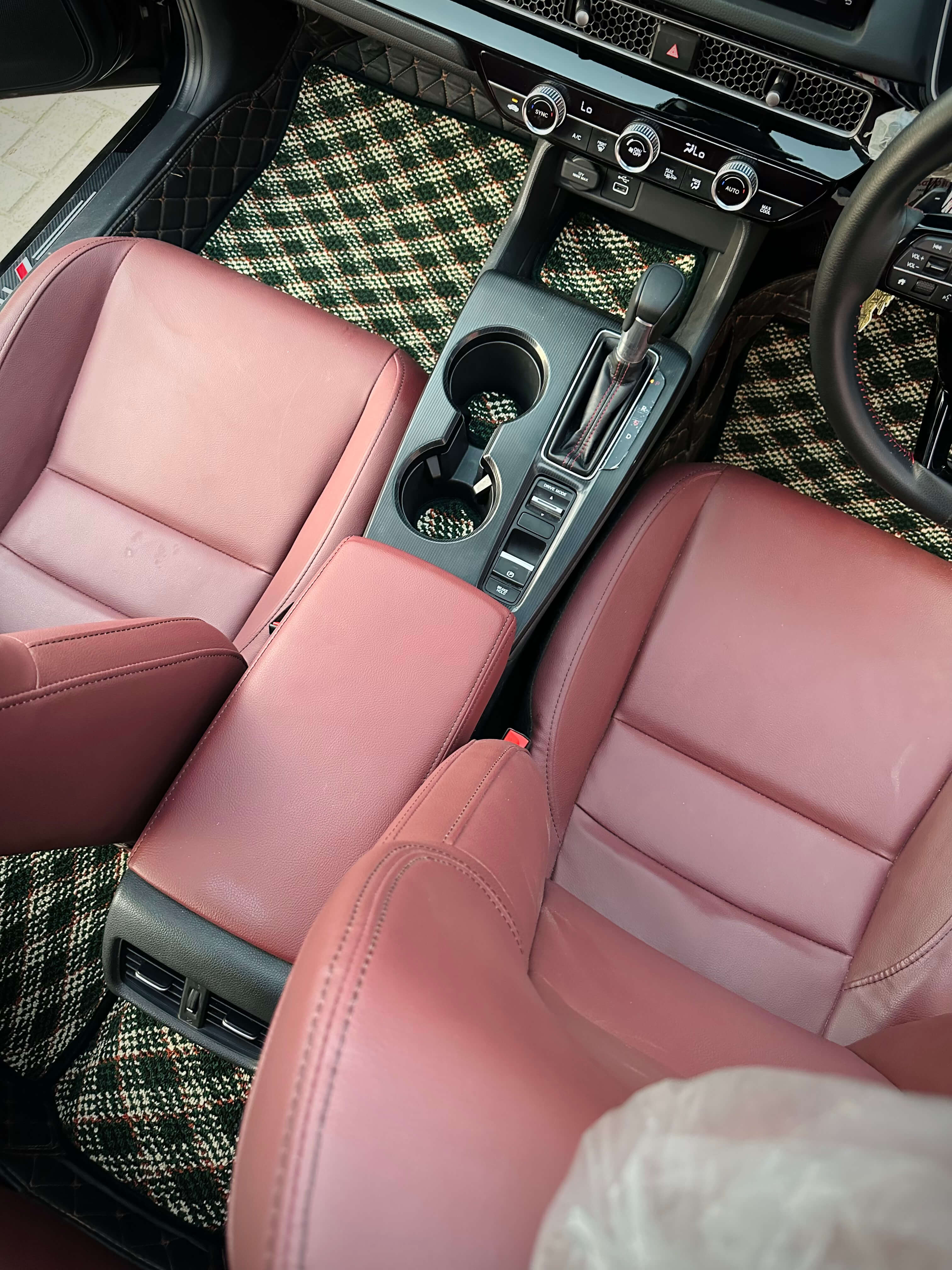 Emerald Aura – Premium Kashmiri Rug Car Mats