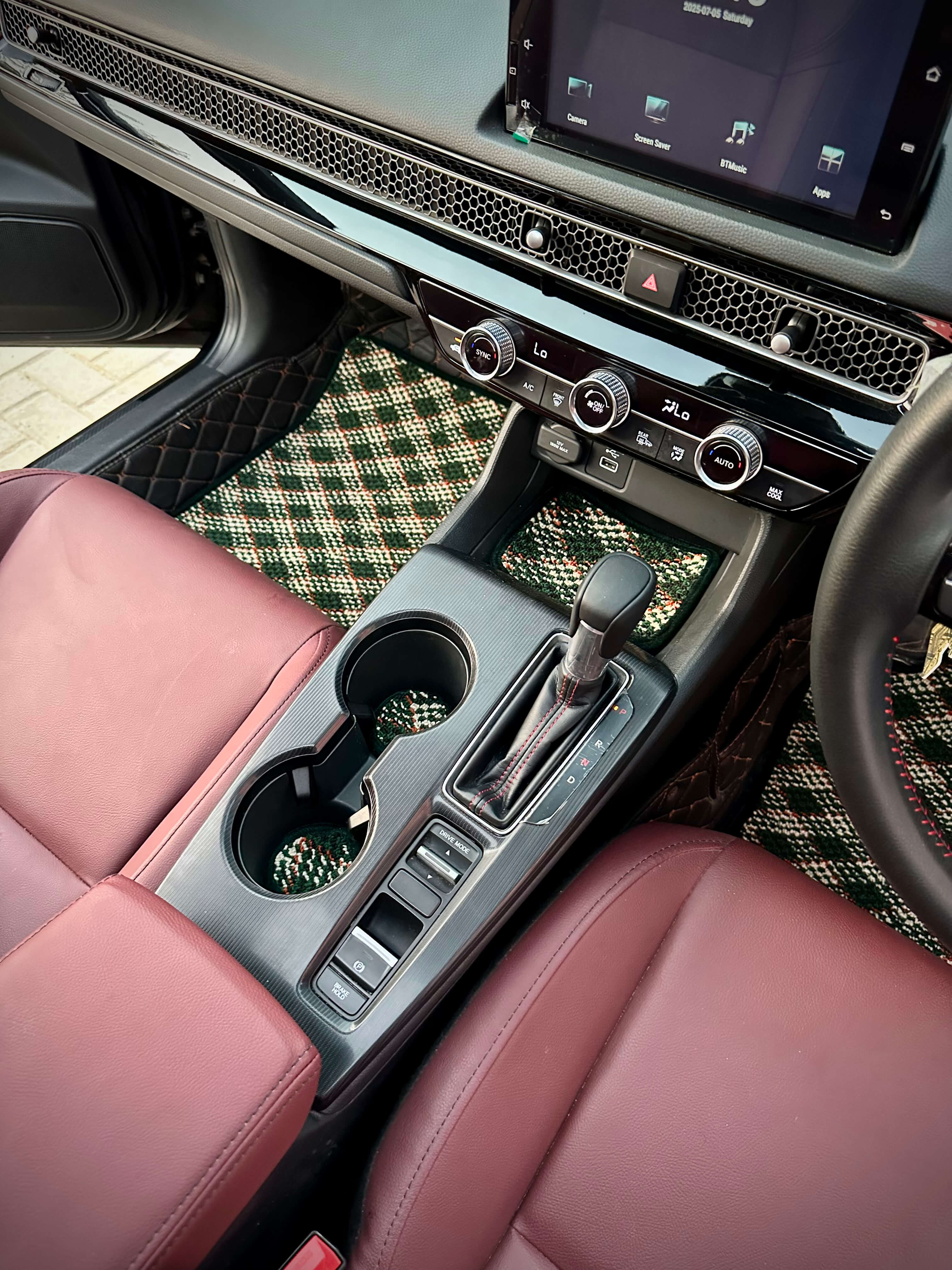 Emerald Aura – Premium Kashmiri Rug Car Mats