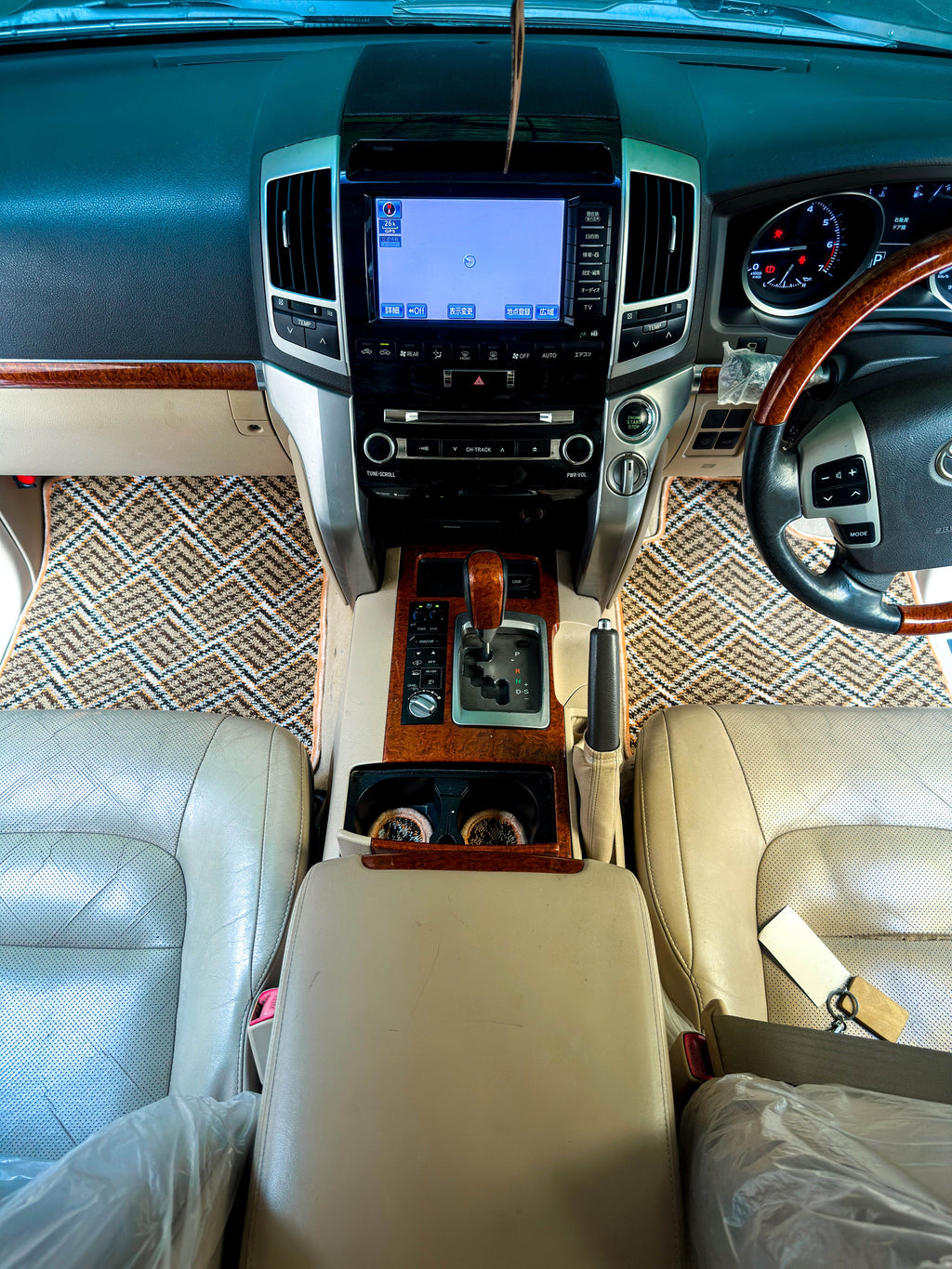 Desert Aura – Premium Kashmiri Rug Car Mats