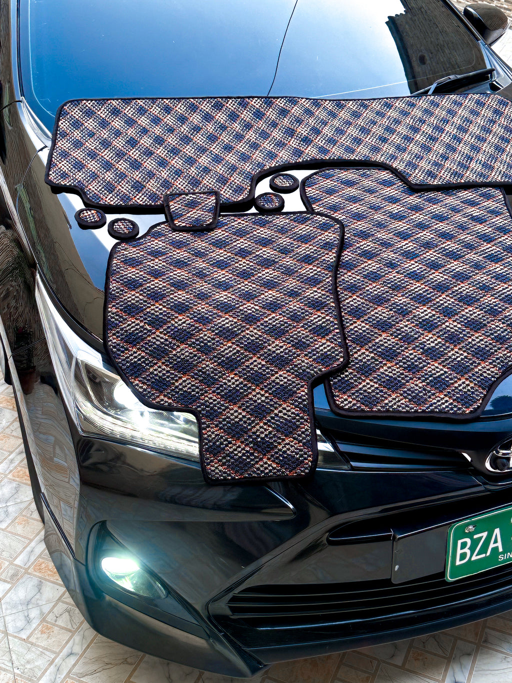 Midnight Aura – Premium Kashmiri Rug Car Mats
