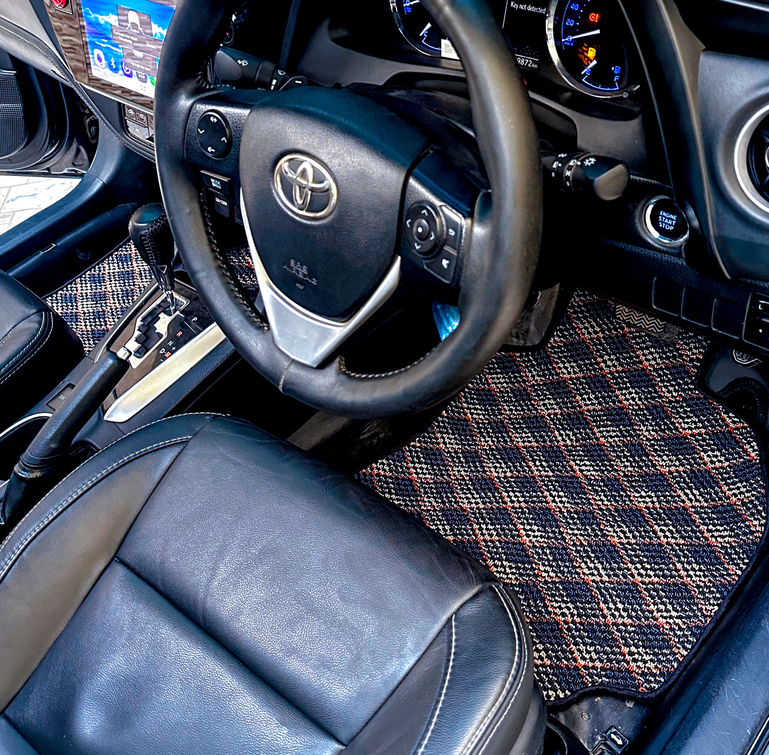 Midnight Aura – Premium Kashmiri Rug Car Mats