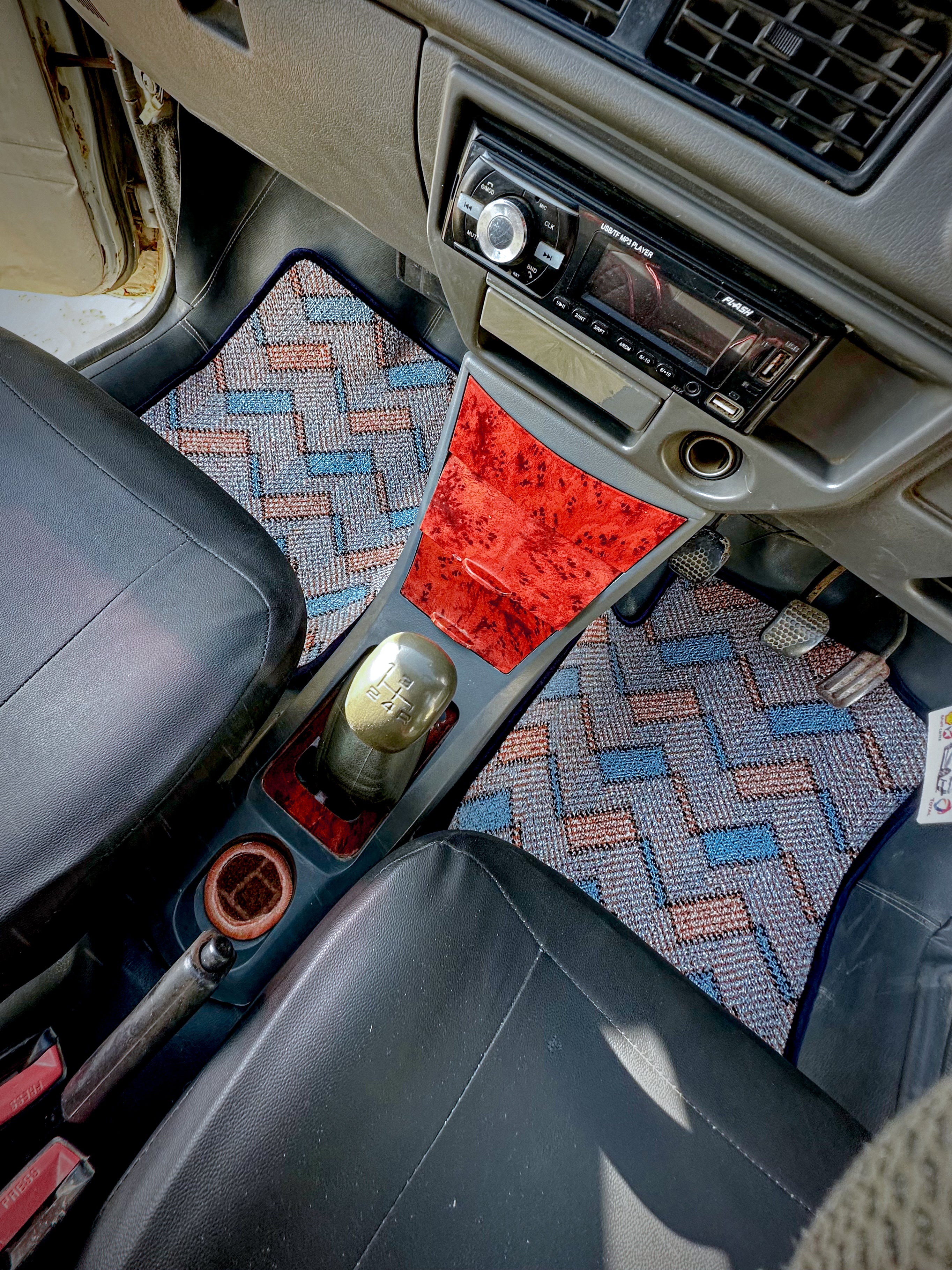 Ocean Aura – Premium Kashmiri Rug Car Mats