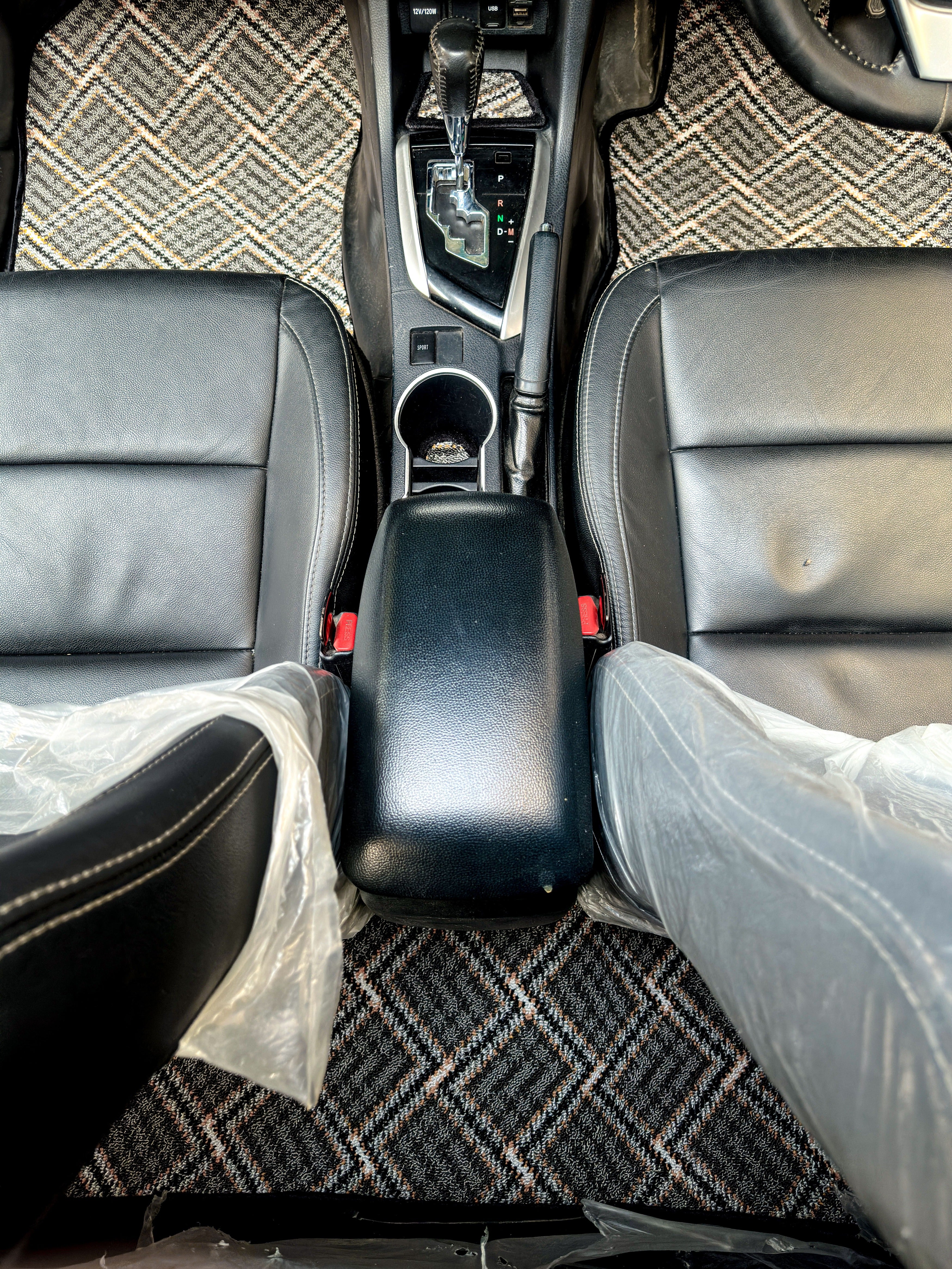 Stone Aura – Premium Kashmiri Rug Car Mats