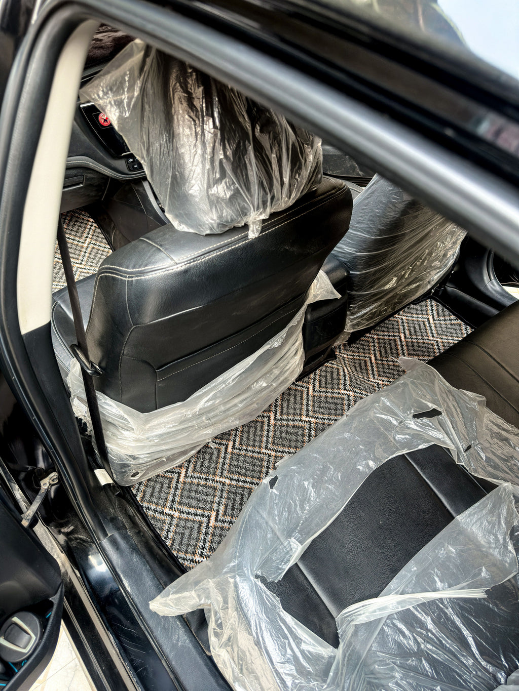 Stone Aura – Premium Kashmiri Rug Car Mats